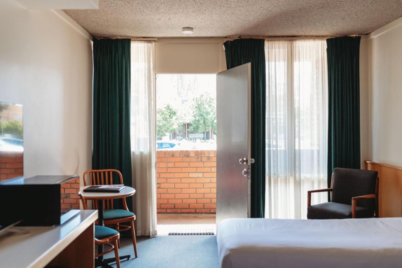 Echuca Nirebo Motel מראה חיצוני תמונה